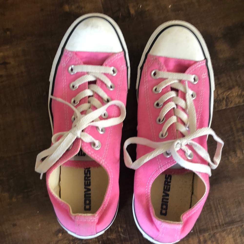 Pink converse